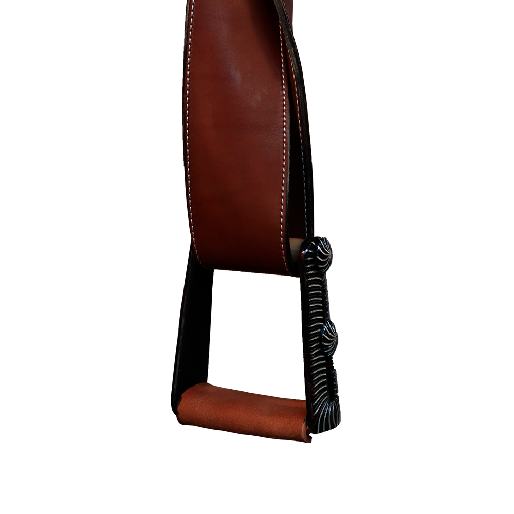 Silla para montar TM cola de pato color café esquineros piteados flor azul